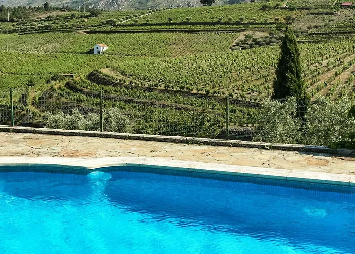 Quinta Da Padrela Winery House *